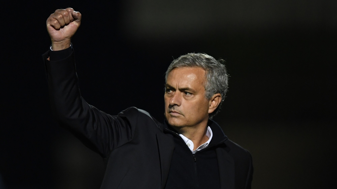 用冠军告别！雷速海报：布斯克茨&阿尔巴完成最后一舞，正式退役