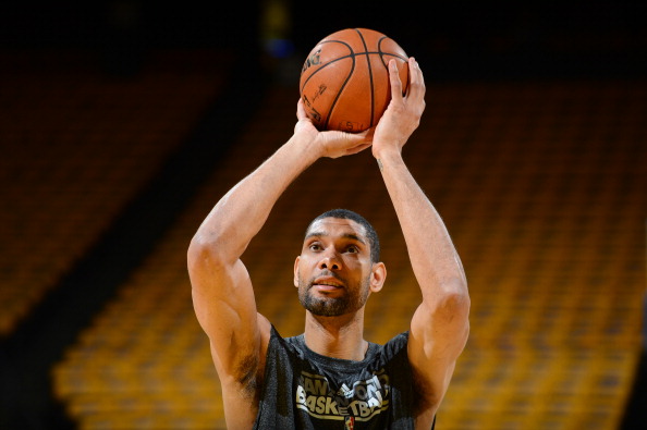 野茂英雄在美职取得 100 胜后，日本政府特别颁发了荣誉奖项