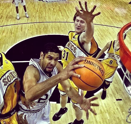 意大利女排险胜土耳其队，第二次获世锦赛冠军，瓦尔加斯空砍33分