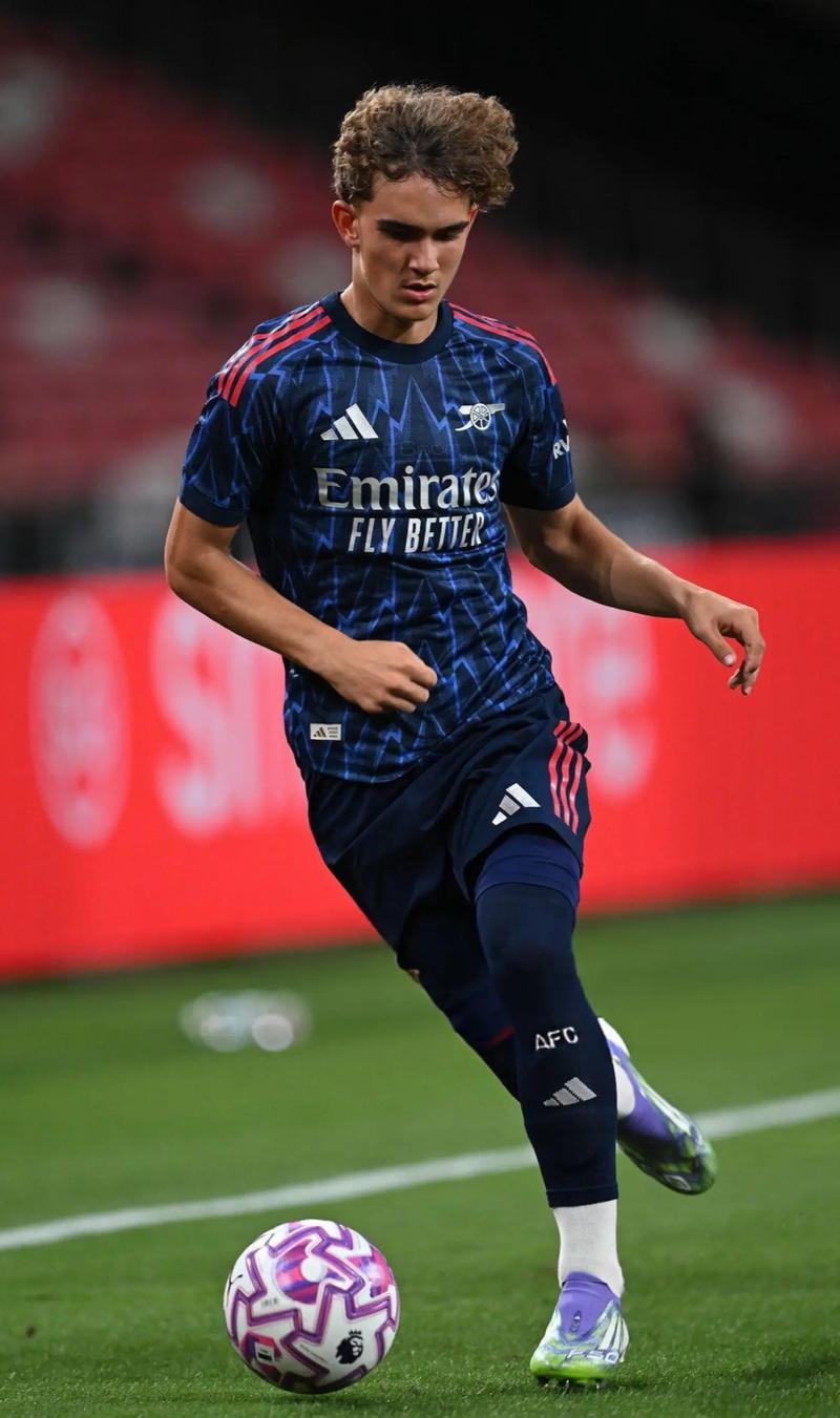 轻松击败勇士！老鹰以1516万美元签下联盟顶级得分手？