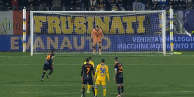 追悔莫及！森林狼曾比湖人更加接近东契奇湖人击败森林狼，东契奇加盟独行侠，篮网、雄鹿、爵士等队均有机会。