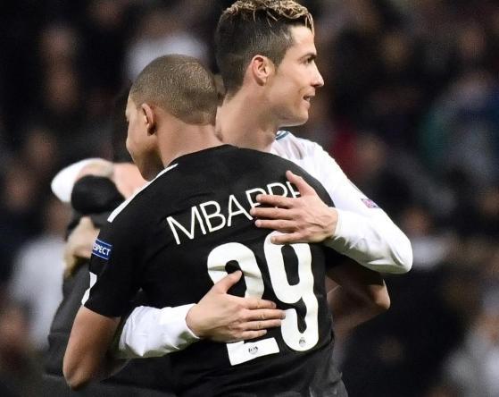 一直重回巅峰一直爽！哈登三节高效轰29分 末节轻松划水取胜