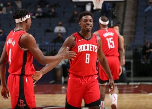 盘点LPL赛区女解说和主持，专业能力强，颜值都很高