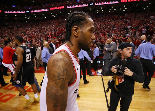 终于确定！勇士正式补强内线，库里第五冠这次十拿九稳